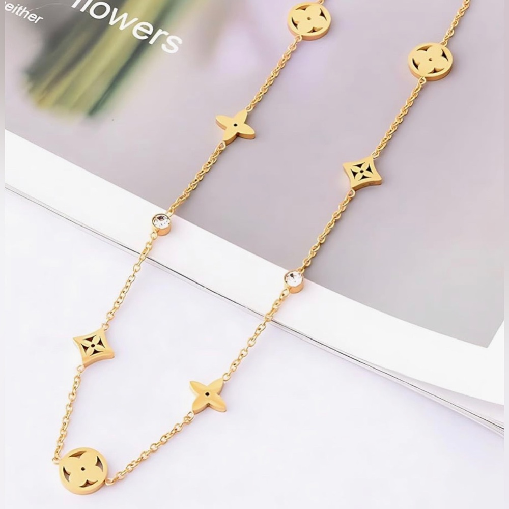 COPY - NWT Four Leaf Clover Necklace 18K Gold Plated with Zircon, Dainty and Wa…